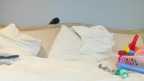 Snapshot of eatmygingersnapps chatting on 12.18.24 Allison online show from 12.18.24