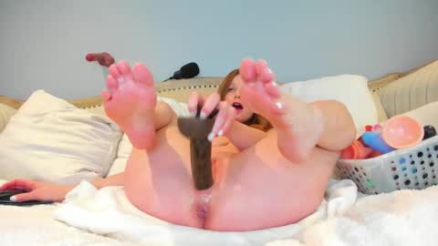 Snapshot of eatmygingersnapps chatting on 01.17.25 Allison online show from 01.17.25