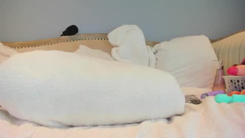 Snapshot of eatmygingersnapps chatting on 01.24.25 Allison online show from 01.24.25