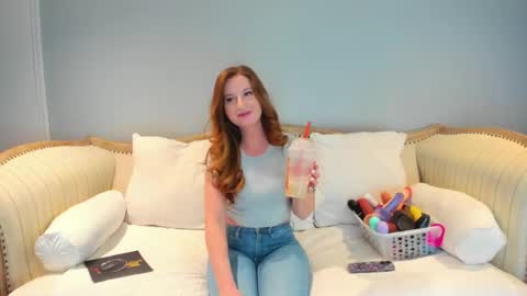 Snapshot of eatmygingersnapps chatting on 02.10.25 Allison online show from 02.10.25