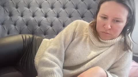 Nadia Ferreira  online show from 01.13.26