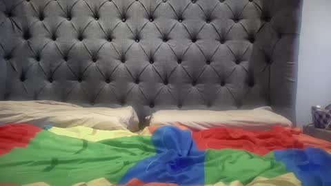 Nadia Ferreira  online show from 02.03.26