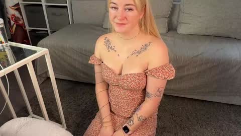 Custom content and video calls are available as well  online show from 10.21.25