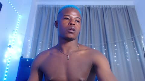 Snapshot of ebonny_stallion chatting on 12.06.24 Chris Palaz  online show from 12.06.24