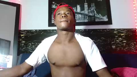 Snapshot of ebonny_stallion chatting on 10.09.25 Chris Palaz  online show from 10.09.25