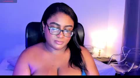 Snapshot of ebony__queen2 chatting on 07.07.26 ebony__queen2 online show from 07.07.26