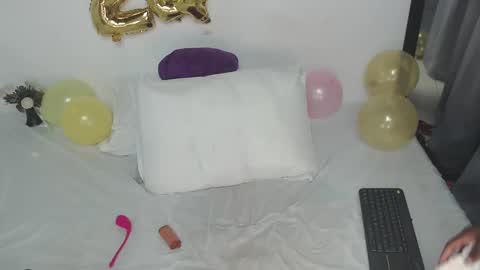 Snapshot of ebony_baby1 chatting on 03.03.25 Baby online show from 03.03.25