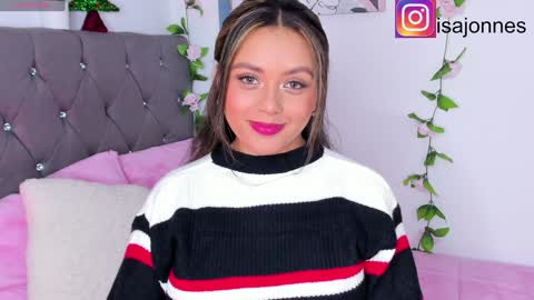 Snapshot of ebony_curly2 chatting on 12.22.24 isa online show from 12.22.24