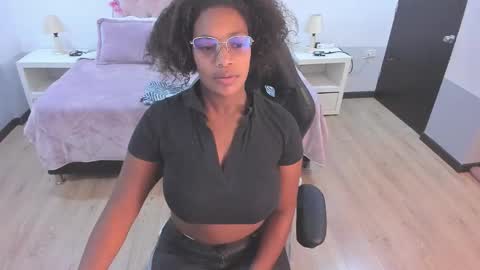 Snapshot of ebony_fantasy2 chatting on 10.12.25 ebony_fantasy2 online show from 10.12.25