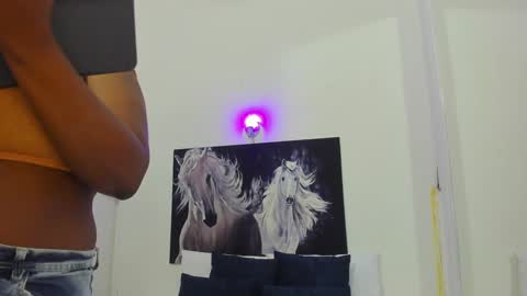 Snapshot of ebony_katterin chatting on 12.23.24 ebony_katterin online show from 12.23.24