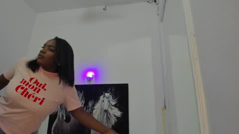 Snapshot of ebony_katterin chatting on 01.25.25 ebony_katterin online show from 01.25.25