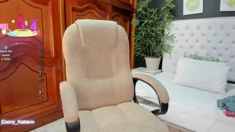 ebony_katterin online show from 10.15.25