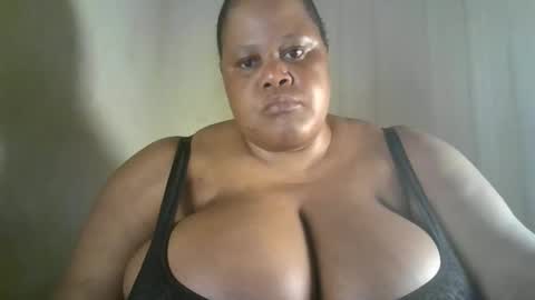 Snapshot of ebony_magixs chatting on 09.24.25 ebony_magixs online show from 09.24.25