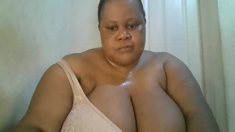 Snapshot of ebony_magixs chatting on 09.25.25 ebony_magixs online show from 09.25.25