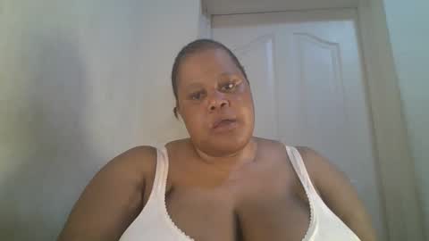 Snapshot of ebony_magixs chatting on 09.26.25 ebony_magixs online show from 09.26.25