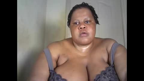 Snapshot of ebony_magixs chatting on 10.16.25 ebony_magixs online show from 10.16.25