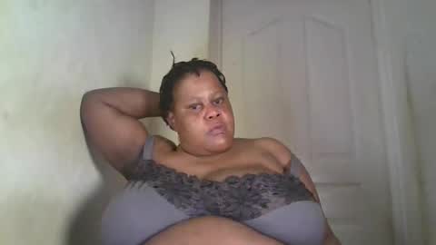 Snapshot of ebony_magixs chatting on 10.17.25 ebony_magixs online show from 10.17.25