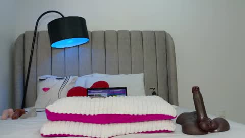 ebony_pearl69 online show from 08.06.26