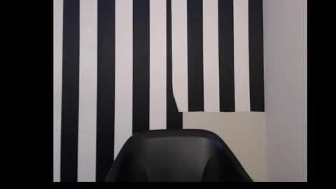 Ella online show from 10.26.25