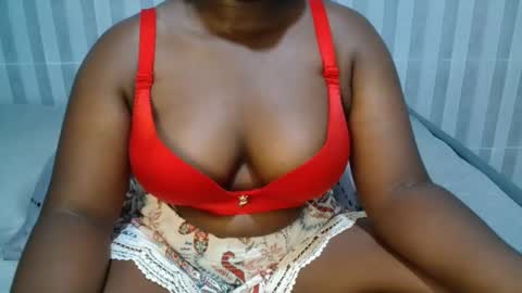 Snapshot of ebony_sabrina chatting on 01.22.25 Sabrina online show from 01.22.25