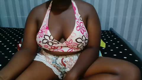 Snapshot of ebony_sabrina chatting on 02.21.25 Sabrina online show from 02.21.25