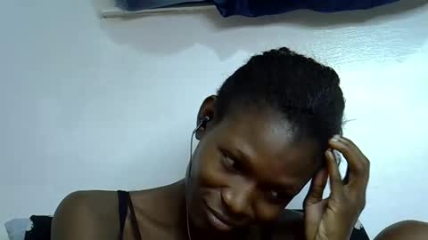 Snapshot of ebony_slim2001 chatting on 09.08.25 ebony_slim2001 online show from 09.08.25