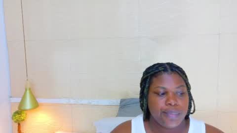 Snapshot of ebony_sugar_mommy chatting on 06.10.26 MILENA online show from 06.10.26