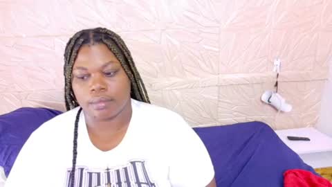 Snapshot of ebony_sugar_mommy chatting on 06.24.26 MILENA online show from 06.24.26