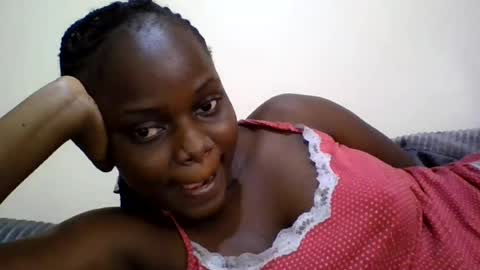 Snapshot of ebony_tasha chatting on 06.13.26 tasha online show from 06.13.26