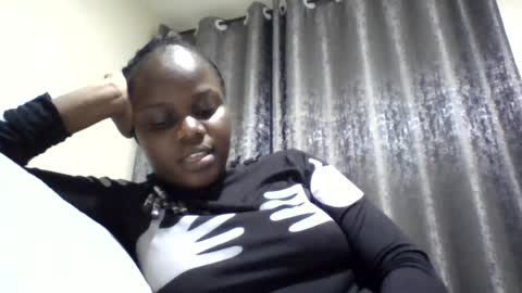 Snapshot of ebony_tasha chatting on 06.21.26 tasha online show from 06.21.26