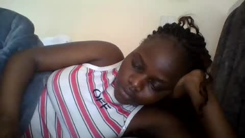 Snapshot of ebony_tasha chatting on 07.16.26 tasha online show from 07.16.26