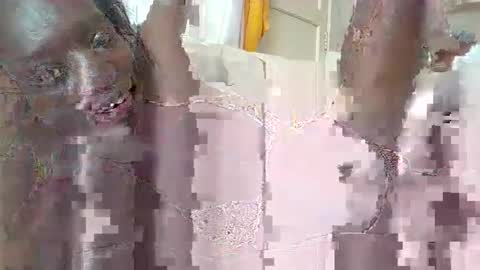 Snapshot of ebony_violet chatting on 03.18.26 Ebony Violet online show from 03.18.26