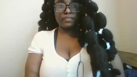 Snapshot of ebonybigtitqueen3 chatting on 11.04.25 ebonybigtitqueen3 online show from 11.04.25