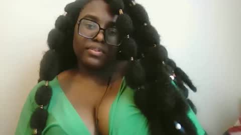 Snapshot of ebonybigtitqueen3 chatting on 11.14.25 ebonybigtitqueen3 online show from 11.14.25