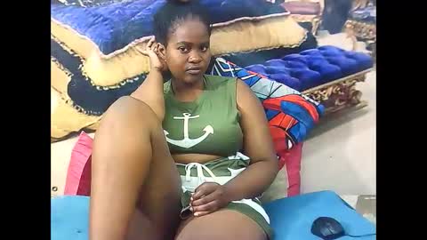 Snapshot of ebonybluediamond chatting on 05.13.26 ebonybluediamond online show from 05.13.26
