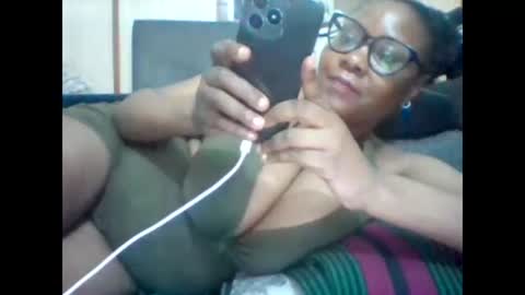 Snapshot of ebonybussy chatting on 12.26.24 MAMITO online show from 12.26.24
