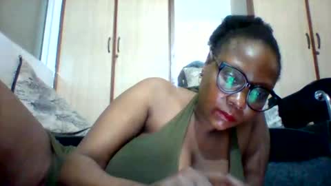 Snapshot of ebonybussy chatting on 12.28.24 MAMITO online show from 12.28.24