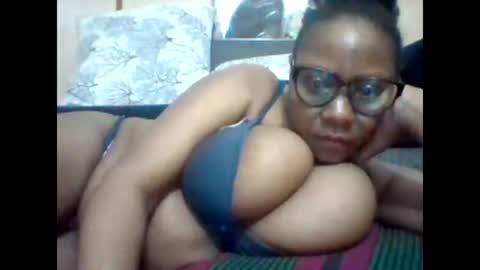 Snapshot of ebonybussy chatting on 02.16.25 MAMITO online show from 02.16.25
