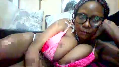 Snapshot of ebonybussy chatting on 02.23.25 MAMITO online show from 02.23.25