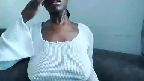 Ebony Melanie online show from 02.08.25
