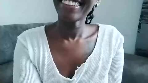 Ebony Melanie online show from 03.04.25