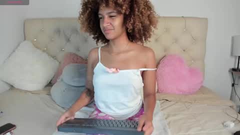 Queen Ebony online show from 12.25.24