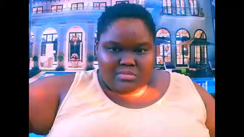 Snapshot of ebonyhotbuns4u2luv chatting on 05.19.26 ebonyhotbuns4u2luv online show from 05.19.26