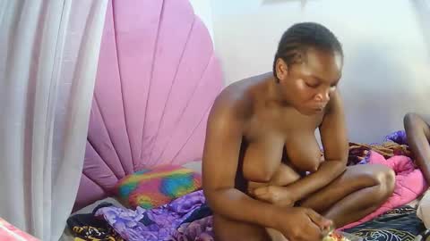 Snapshot of ebonykissxx chatting on 10.23.25 ebonykissxx online show from 10.23.25