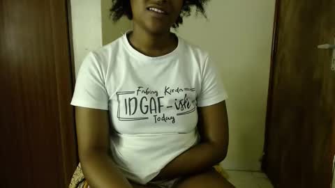 Snapshot of ebonylolo chatting on 12.10.24 ebonylolo online show from 12.10.24