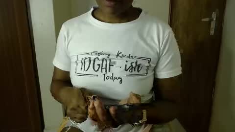 Snapshot of ebonylolo chatting on 12.10.24 ebonylolo online show from 12.10.24