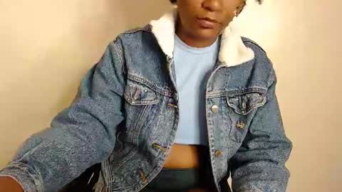 Snapshot of ebonylolo chatting on 12.24.24 ebonylolo online show from 12.24.24