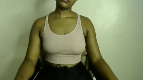 Snapshot of ebonylolo chatting on 01.25.25 ebonylolo online show from 01.25.25