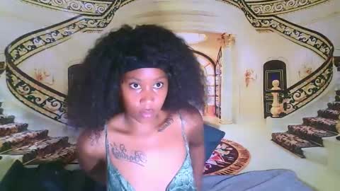 Snapshot of ebonysexyred chatting on 02.18.26 Lucy online show from 02.18.26