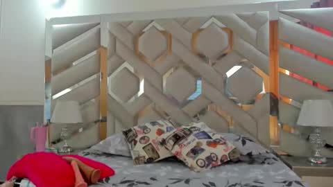 ebonysquirtcol online show from 12.13.25